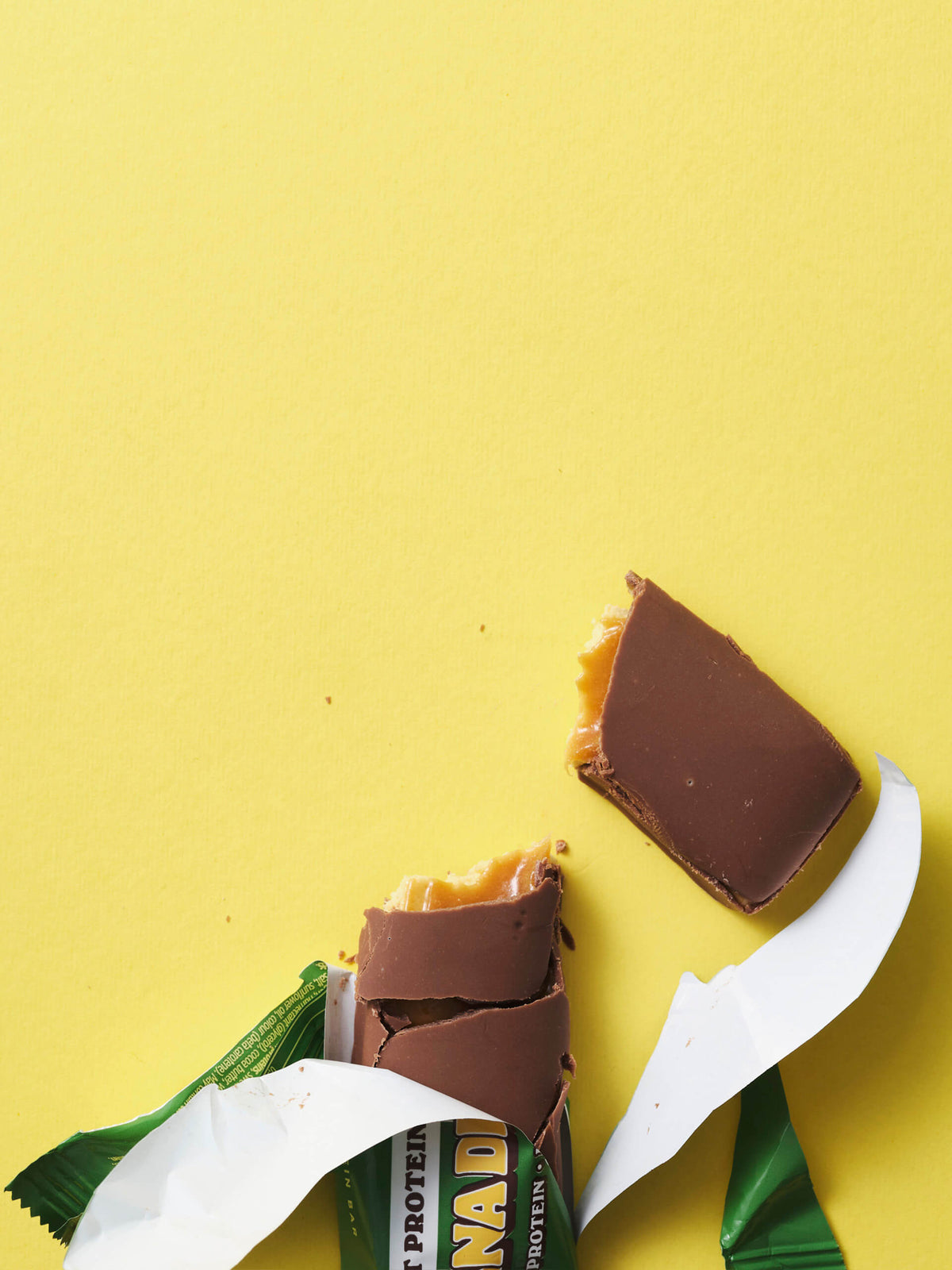 Barebells Soft Protein Bar Banana Dream eiwitreep doorgebroken met zachte bananenvulling