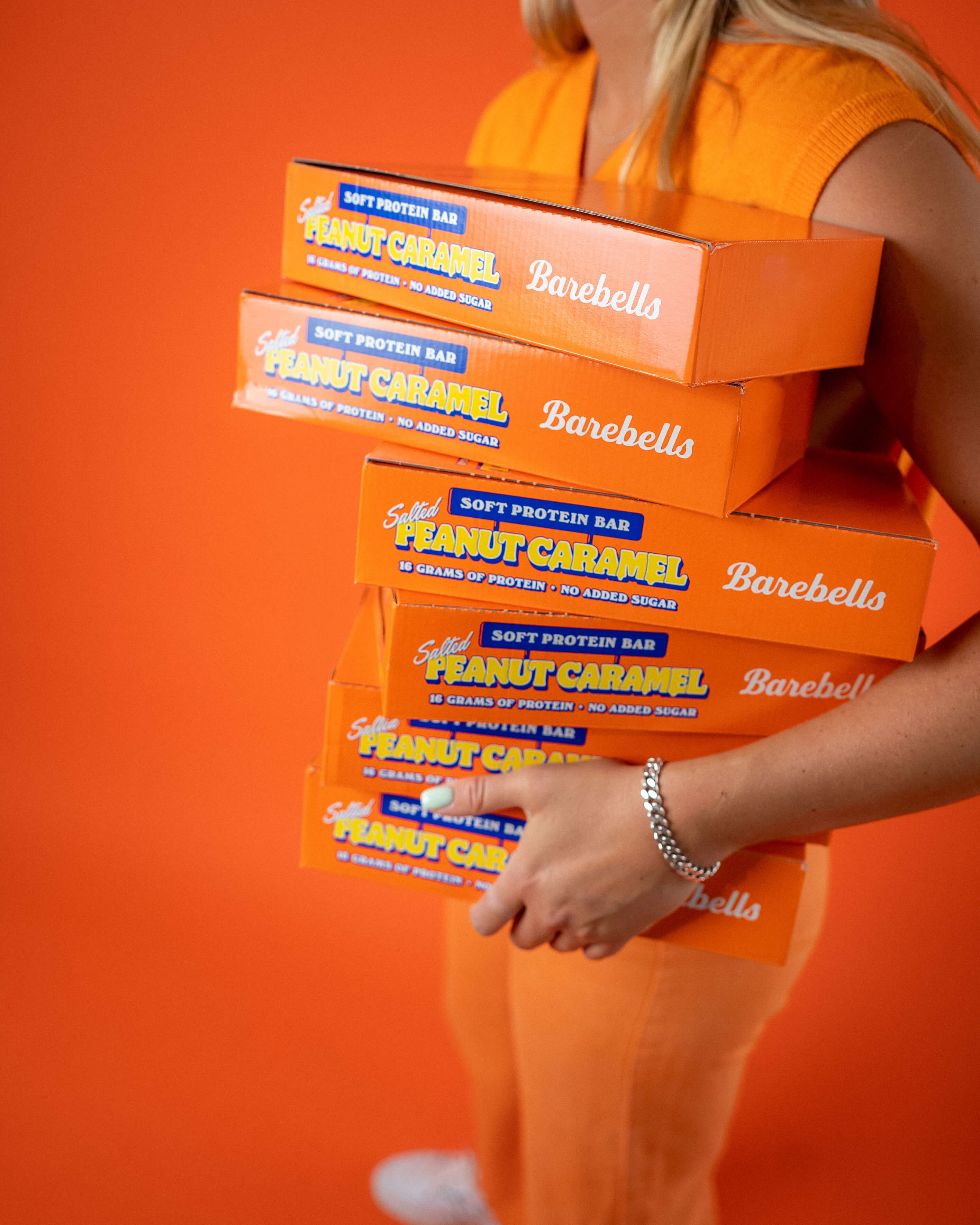 Barebells Soft Protein Bar Salted Peanut Caramel - stapel displaydozen met 12 eiwitrepen