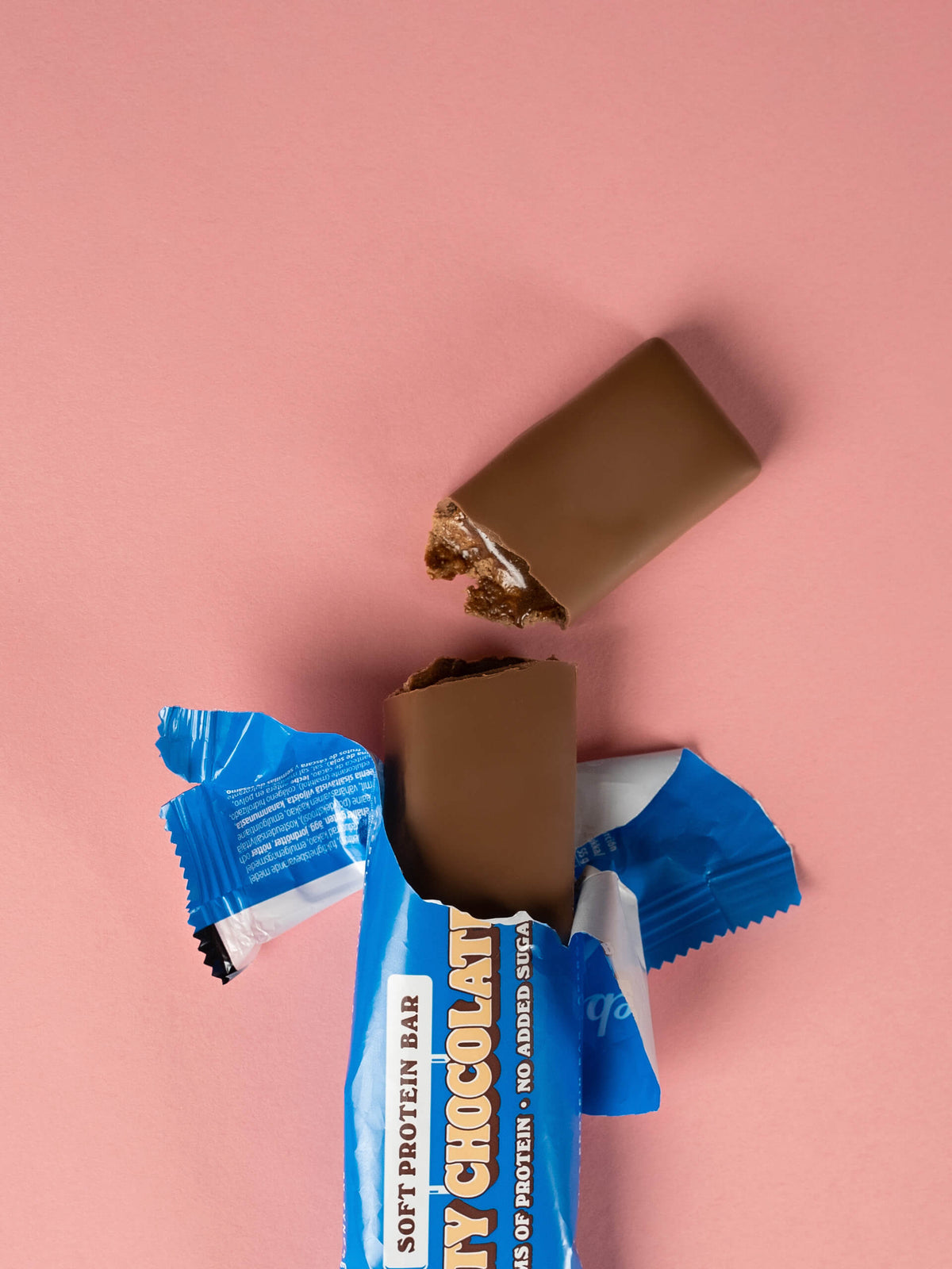 Barebells Soft Protein Bar Salty Chocolate eiwitrepen doorgebroken met zachte chocoladevulling