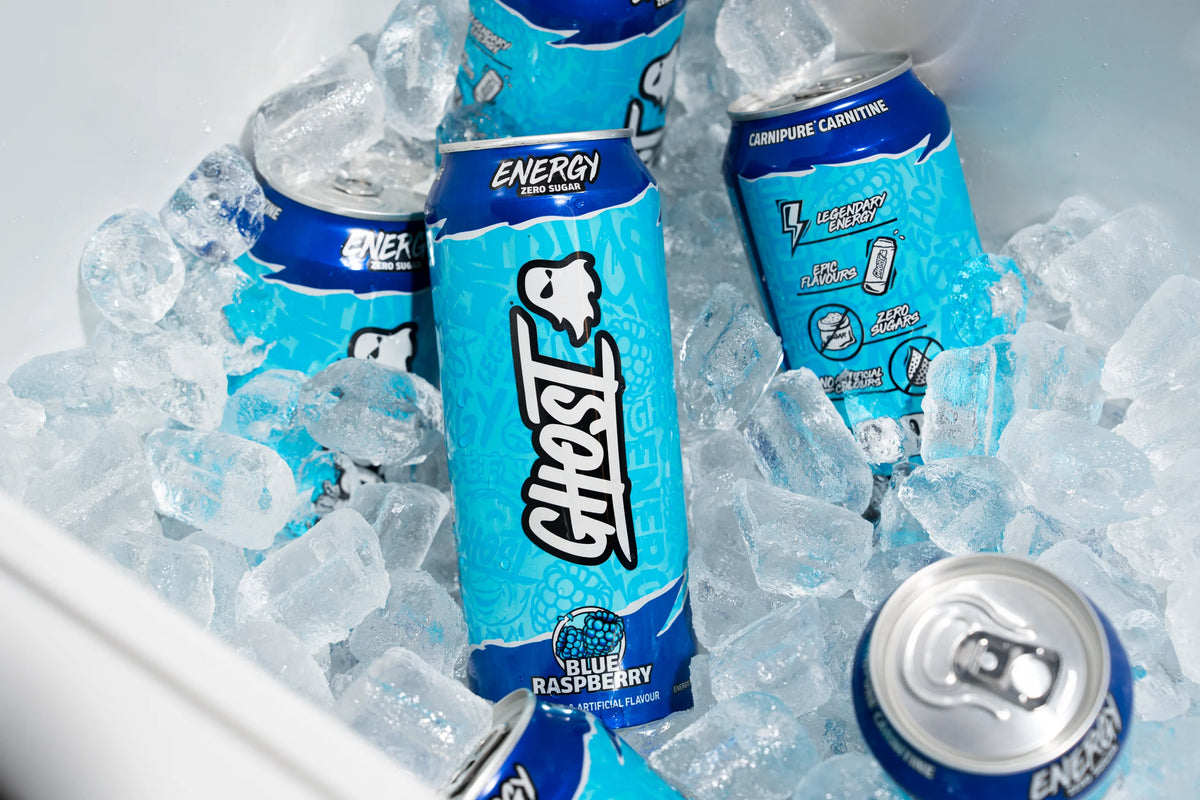 Ghost Energy Blue Raspberry energiedrank – blikken op ijs
